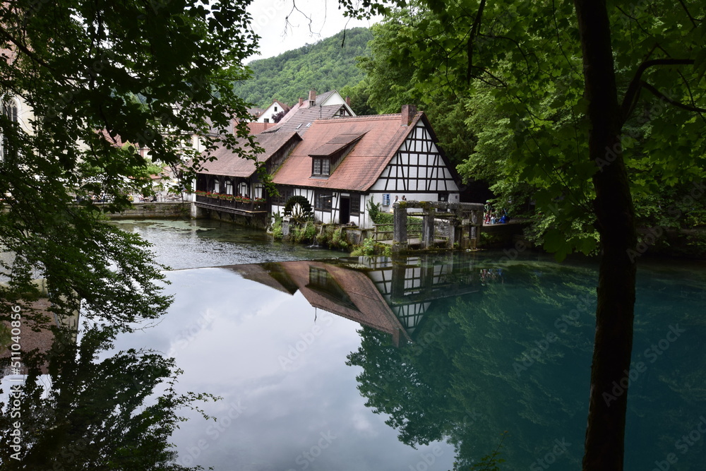 Fototapeta premium Der Blautopf in Blaubeuren