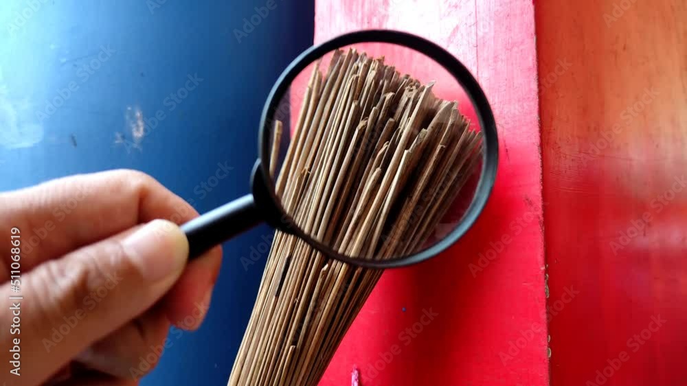 video how to use a magnifying glass to magnify objects, examples of