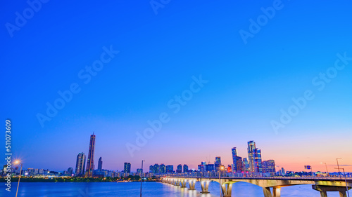 Canvas Print Cityscape night view of Yeouido, Seoul at sunset time