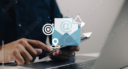 Принти на полотні The concept of email marketing