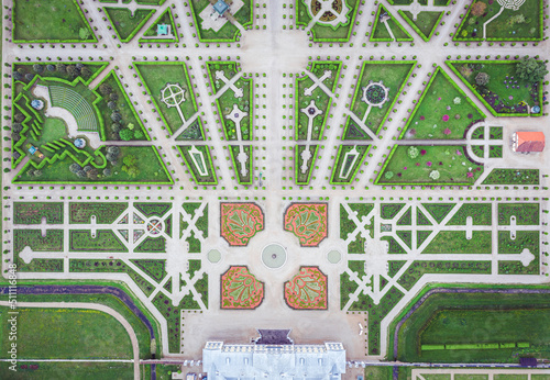 Obraz na płótnie Aerial view on baroque garden of Rundale palace in summer time. Symmetrical park in vibrant green colors. w salonie