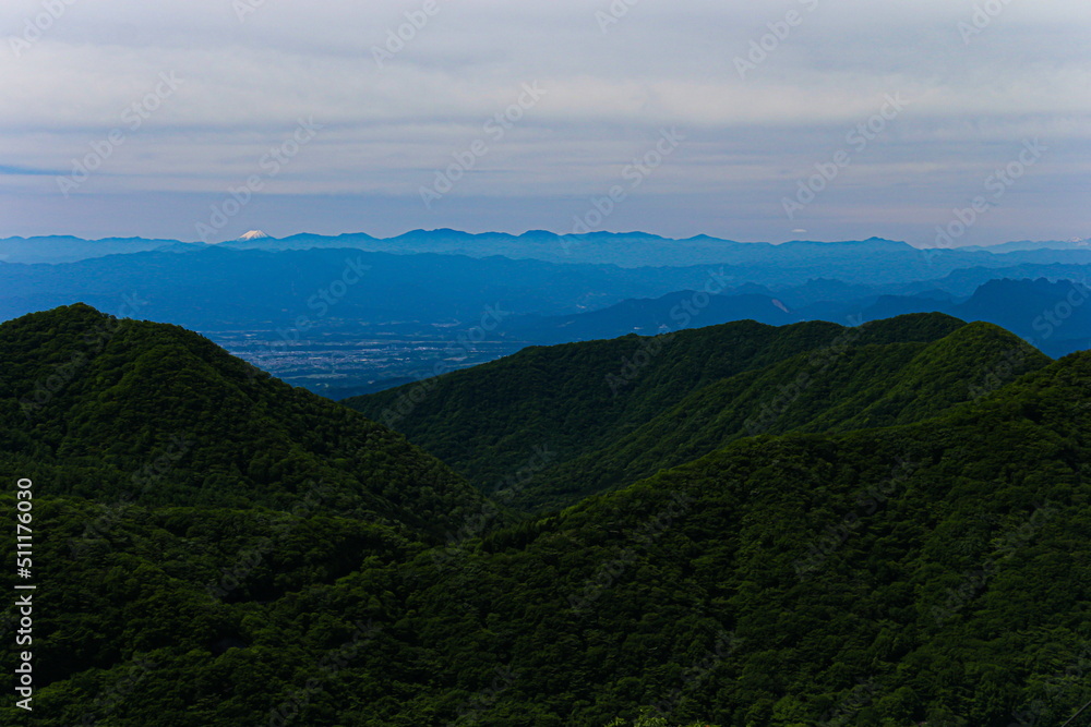 群馬県　榛名山　榛名富士山頂からの絶景　富士山、南アルプス、八ヶ岳遠景