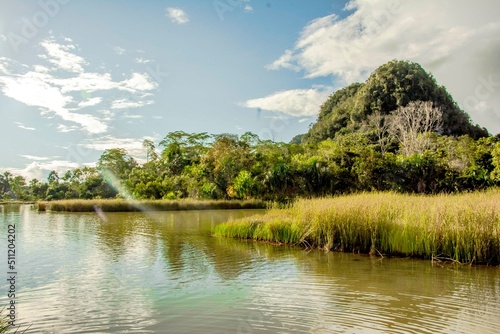 LAGUNA DE LOS MILAGROS JOSE CRESPO CASTILLO 