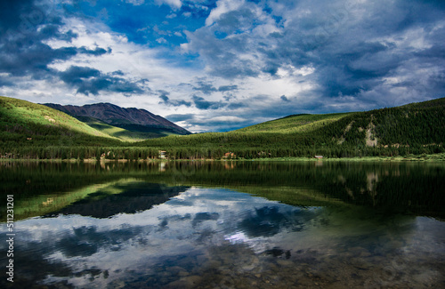 Wallpaper Mural lake and mountains Torontodigital.ca