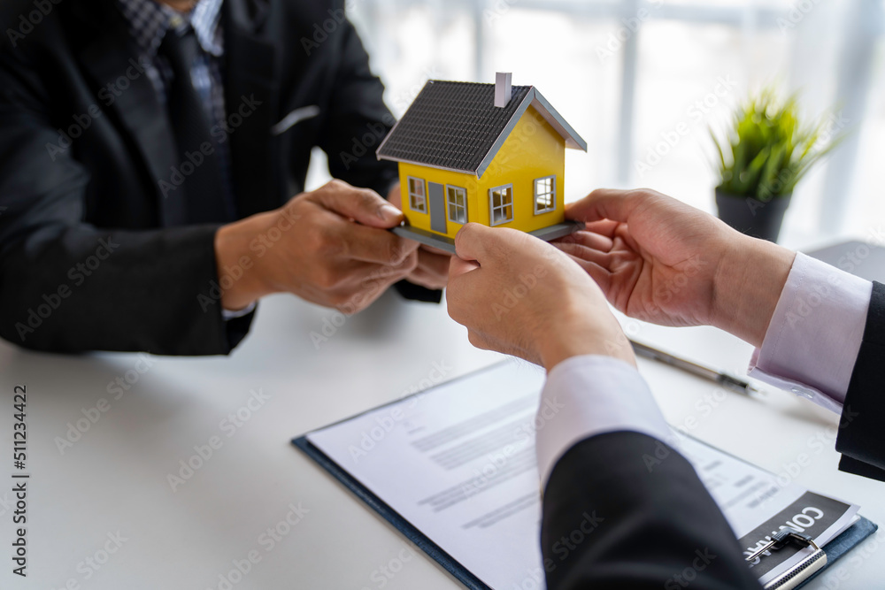 The model home was delivered to the customer by a real estate agent. home insurance trading house trading ideas The model home was delivered to the customer by a real estate agent. home insurance trading house trading ideas