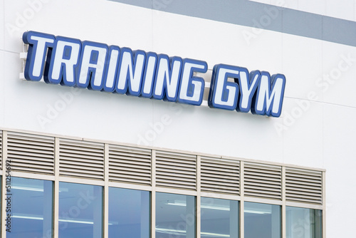トレーニングジムの看板