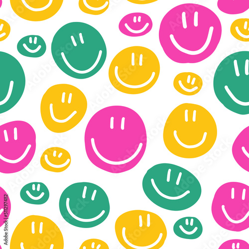 Cute childish bright seamless pattern with circles with smiley face. Vector texture, y2k aesthetic design, 2000s 90s background. sweet kid children print