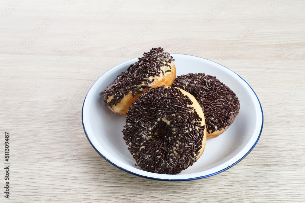 Donat Kentang (Potatoes Donut), donut with added potato ingredients and chocolate sprinkles
Donat Kentang (Potatoes Donut), donut with added potato ingredients and chocolate sprinkles
