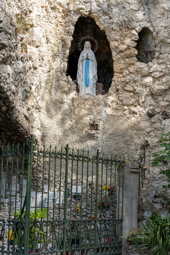 statue de la Marie à l'abbaye d'Aiguebelle