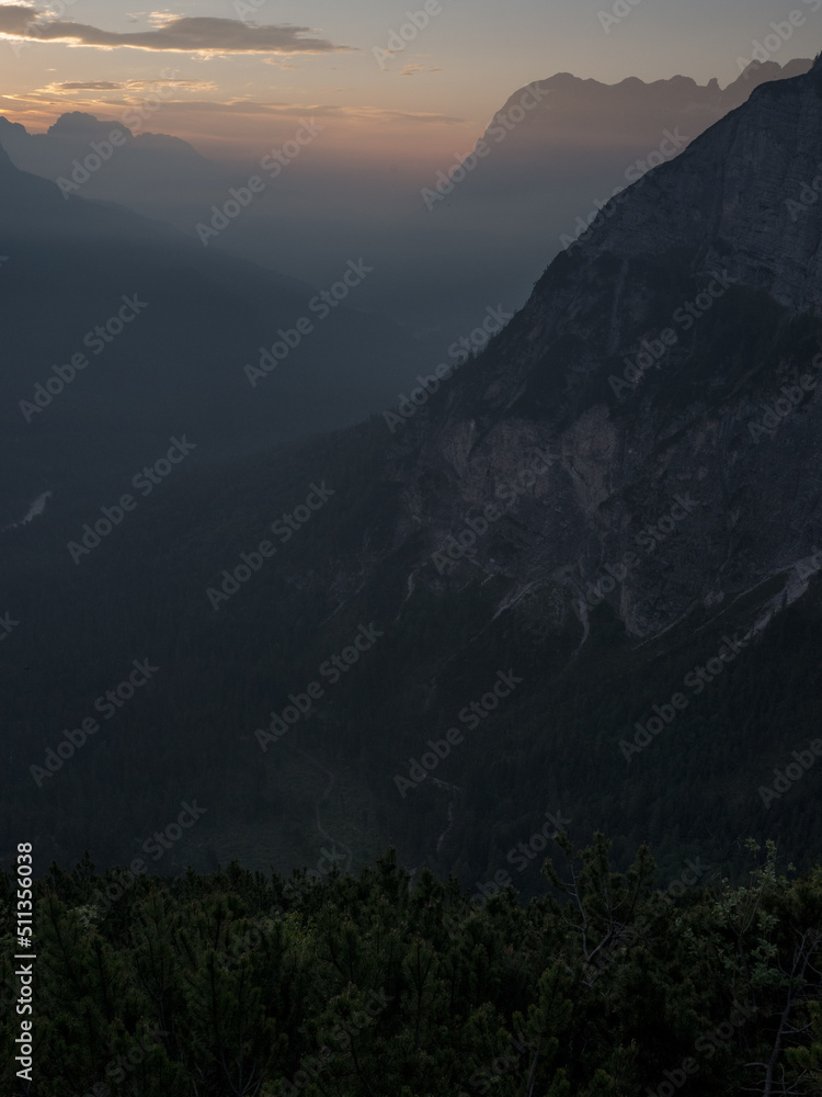 Obraz premium Sunrise over the Dolomite mountains, Italy