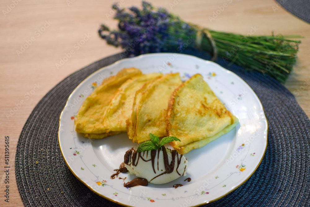 Crepes with Mascarpone or Vanilla Cream Crepes with Mascarpone or Vanilla Cream