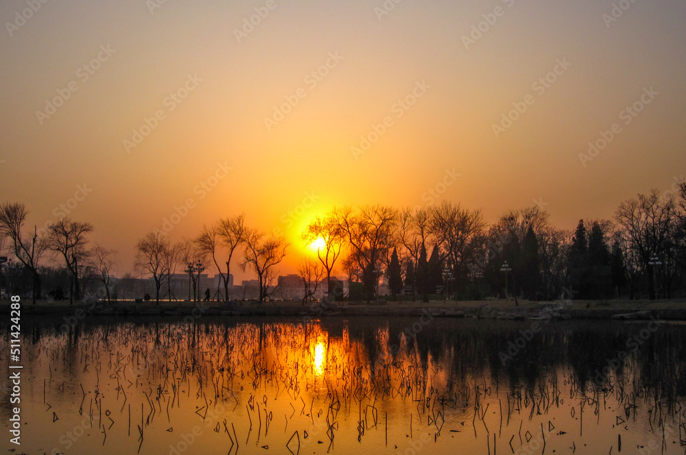 Fototapeta premium Sunrise and sky by the sea
