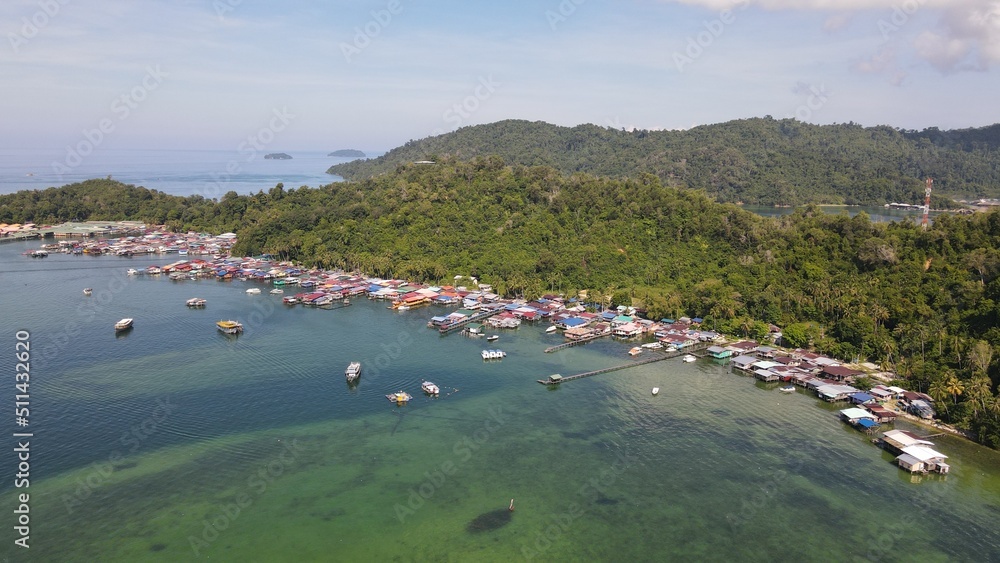 Fototapeta premium The Scenery of The Villages Within Gaya Island, Kota Kinabalu, Sabah Malaysia