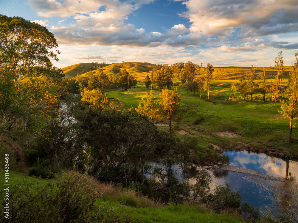 Obraz premium autumn landscape with river and trees