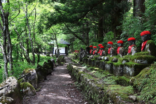日光憾満ヶ淵の化け地蔵（梅雨の晴れ間）