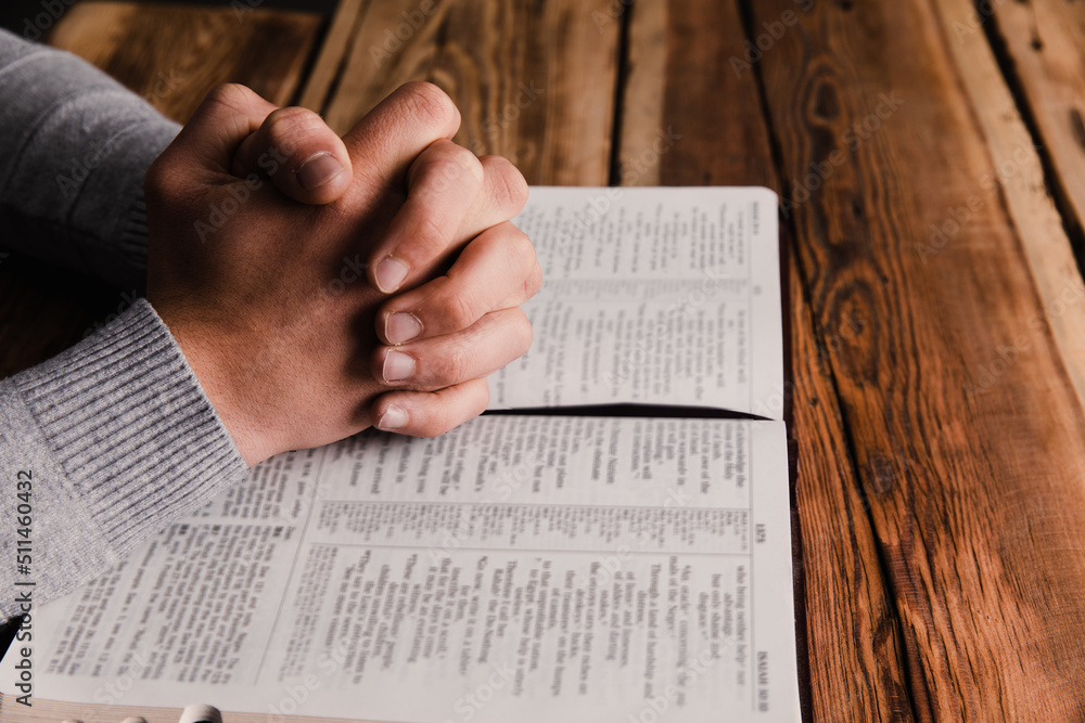 Naklejka premium prayer man with Bible