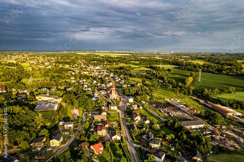 Obraz na płótnie Piękna wieś Godów na południu Polski na Śląsku, pogranicze Polski i Czech, wieczorem, panorama z lotu ptaka. Chmury burzowe. w salonie