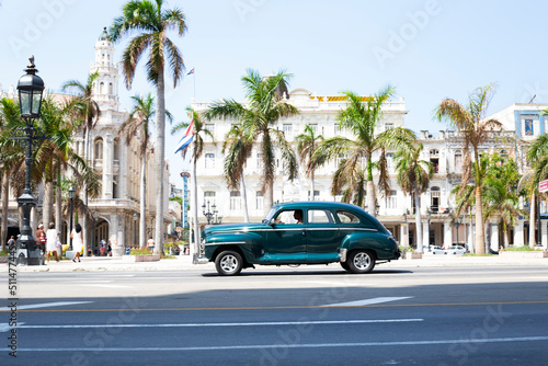 キューバのクラッシクカー © hiroa33