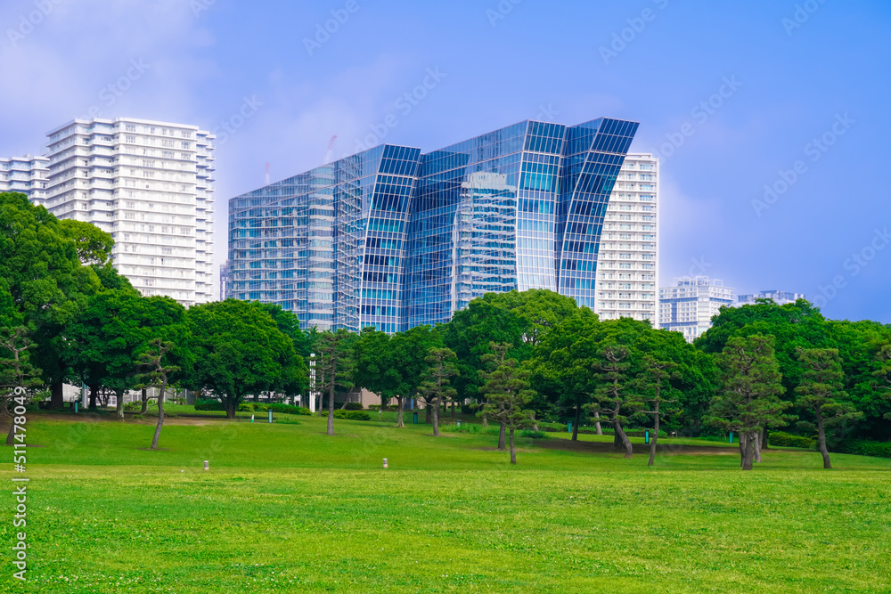 臨港パークから横浜みなとみらいの高層マンション群