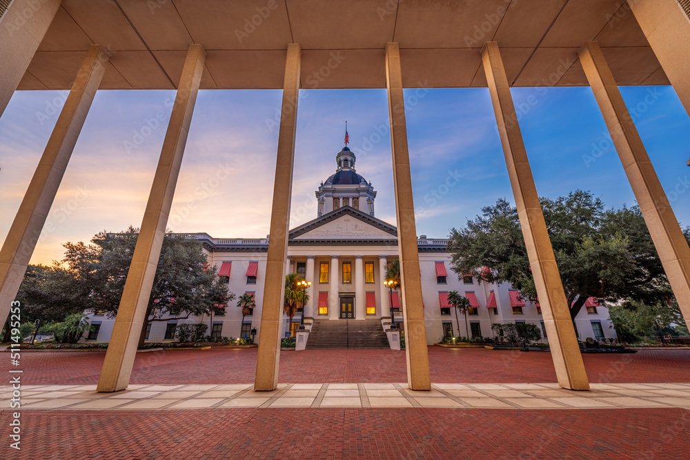 Tallahassee, Florida, USA at the historic Florida State Capitol Building. - obrazy, fototapety, plakaty 