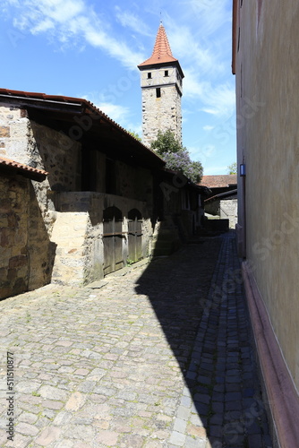 Fototapeta Naklejka Na Ścianę i Meble -  Die Kirchenburg/Osheim vor der Rhoen. Franken, Unterfranken, Bayern, Deutschland, Europa  -
The fortified church/Ostheim in front of the Rhoen. Franconia, Lower Franconia, Bavaria, Germany, Europe -