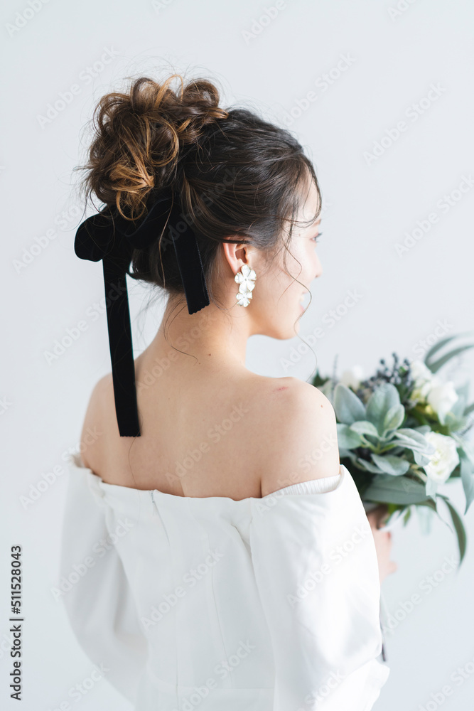 ウェディングドレスを着た花嫁 ウェディングドレスを着た花嫁