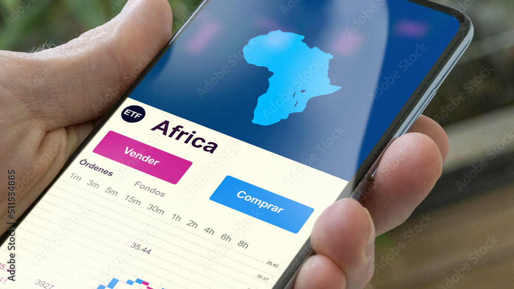 Invertir en ETF, un inversor compra o vende un fondo Africa etf. Texto en español Invertir en ETF, un inversor compra o vende un fondo Africa etf. Texto en español