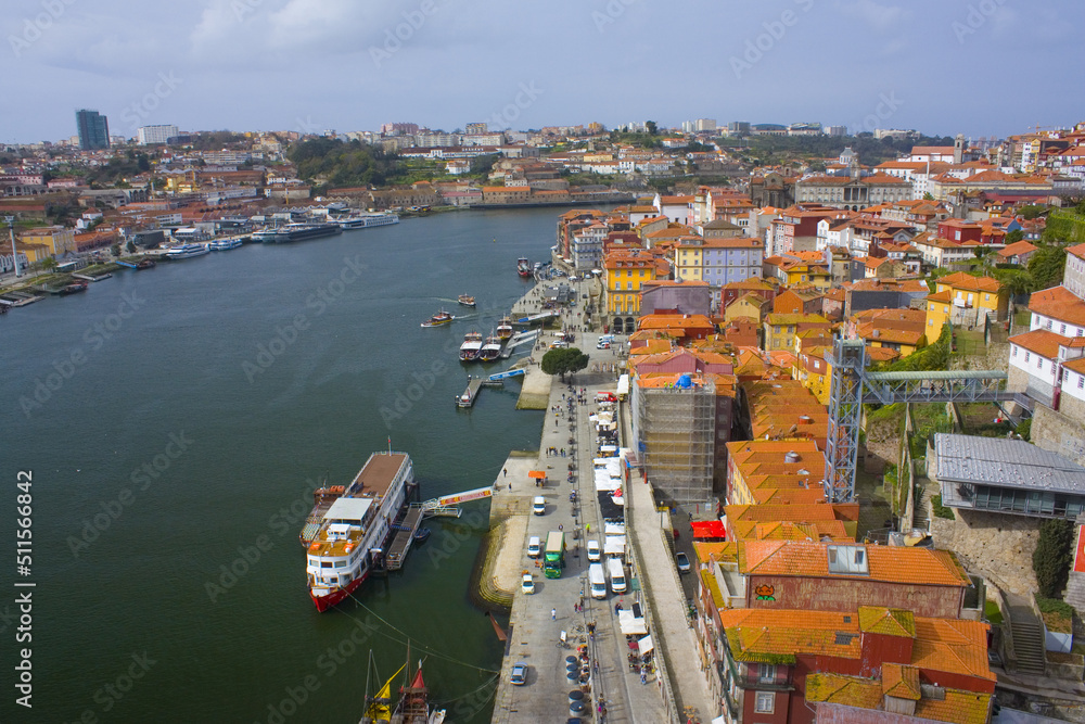 Panorama of Old Town and river Duoro in Porto	
