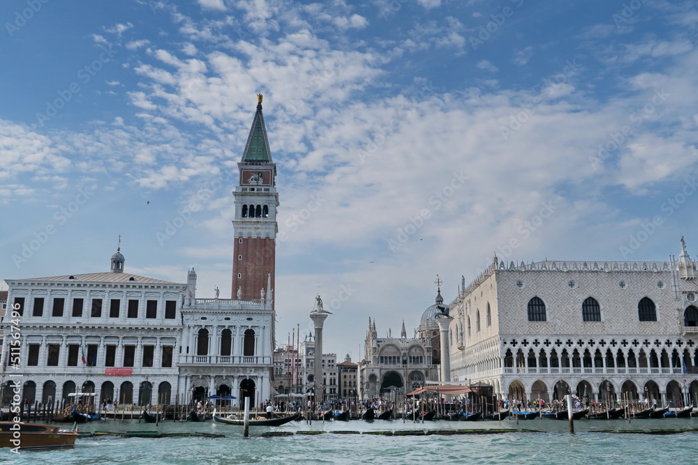 Place Saint Marc et monuments de Venise. Vue depuis la lagune. Italie.