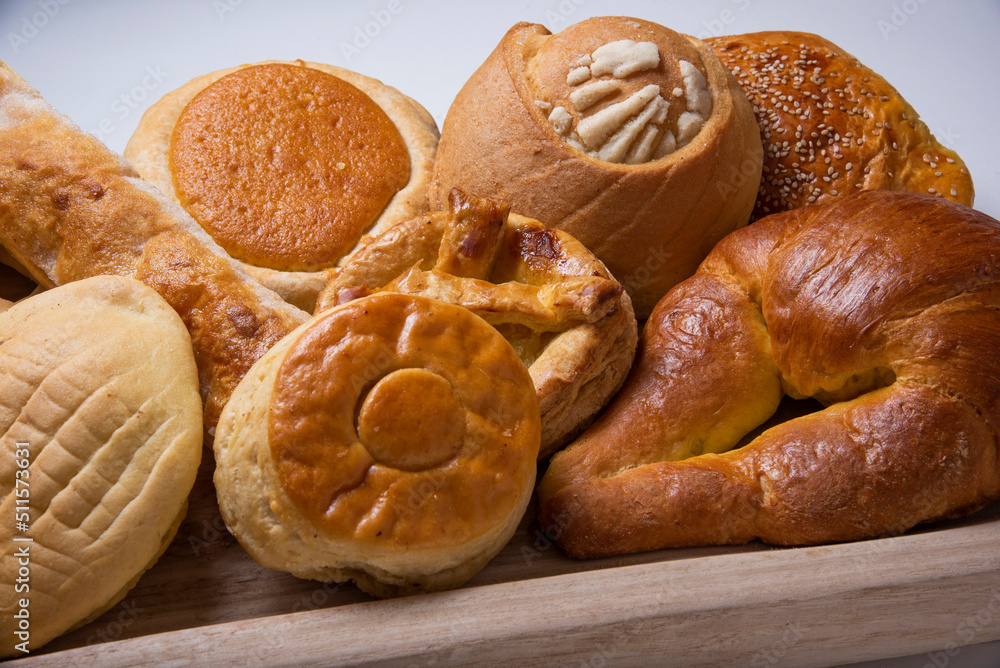pieza de pan de dulce en charola pieza de pan de dulce en charola
