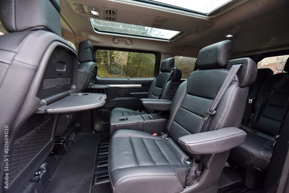 Opel Zafira e Life. Fully electric MPV. Cabin interior comfort