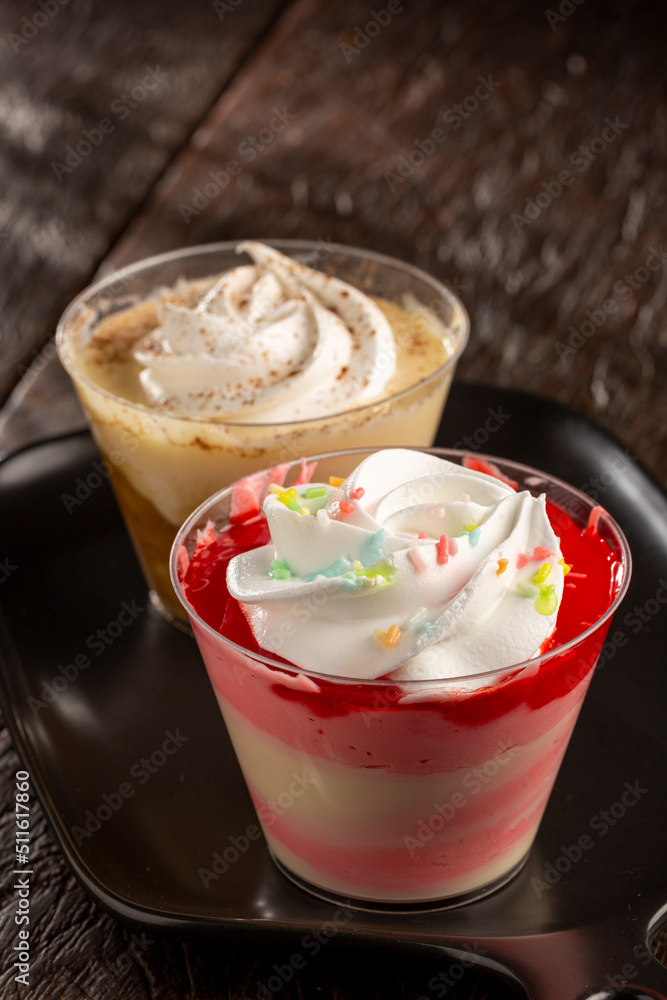 Desserts in the pot in banana and strawberry flavors. Desserts in the pot in banana and strawberry flavors.