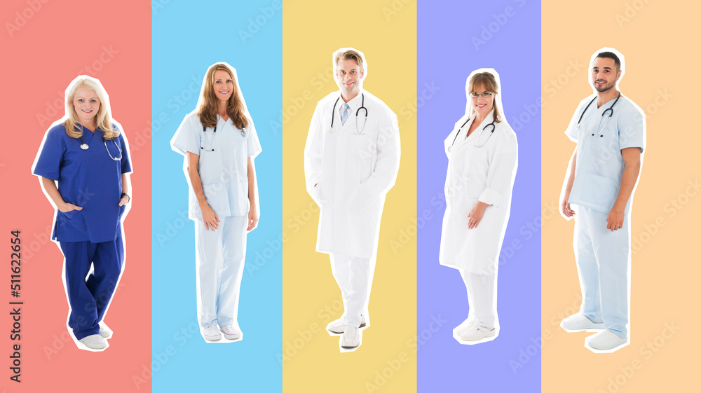 Obraz premium Portrait Of Confident Medical Team Standing In Row