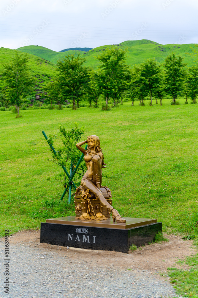 ONE PIECE NAMI （ワンピース ナミ像） ONE PIECE NAMI (One Piece Nami statue) 復興へ舵を切れ！ Steer for