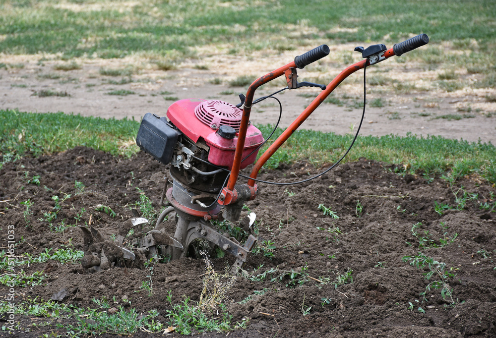 Motor hoe for gardening outdoor Motor hoe for gardening outdoor