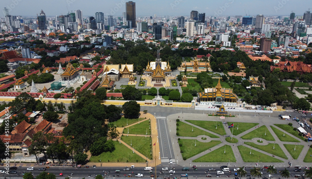 aerial-view-of-the-royal-palace-complex-home-to-cambodian-kings