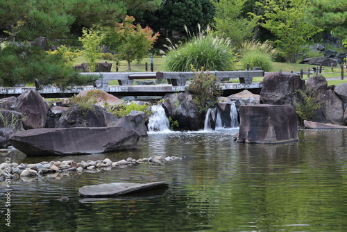 水のある風景、庭園の池。