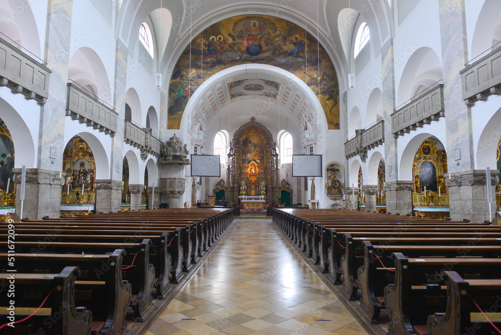 Innenansicht Pfarrkirche St. Anton in der Stadt Kempten, Bayern