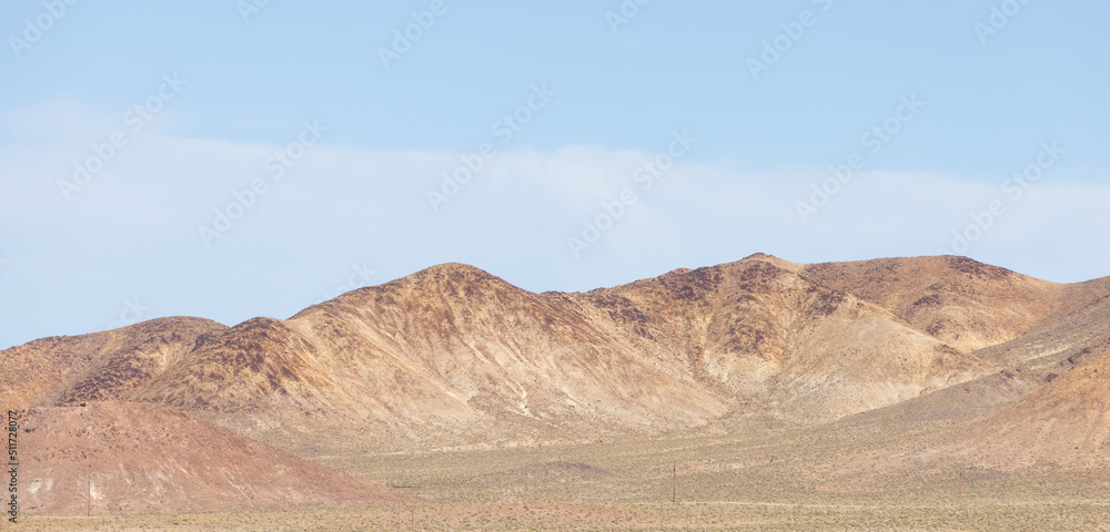Fototapeta premium Desert Mountain Nature Landscape. Sunny Blue Sky. Nevada, United States of America. Nature Background.