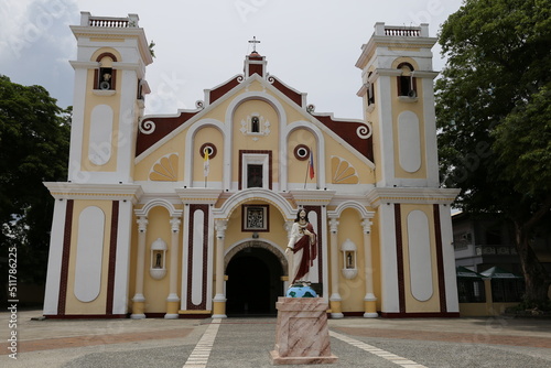 Die Kleine Basilika des Heiligen Nikolaus von Tolentino in Sinait, Porvinz Ilocos Süd, Philippinen photo