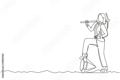 Single one line drawing businesswoman digging ground with pickaxe and finding big diamond. Success business, achievement, and discovery concept. Continuous line draw design graphic vector illustration