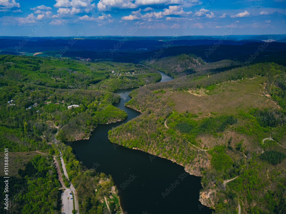 Brünner Talsperre und Fluss Svratka von oben, Tschechische Republik