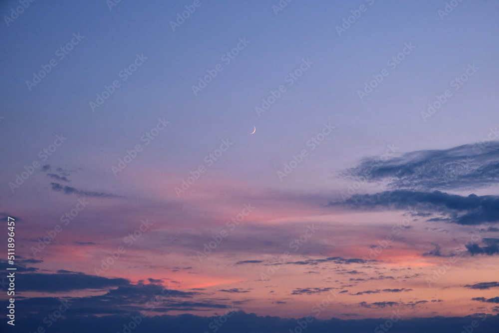 CBeautiful sunset with blue and pink clouds