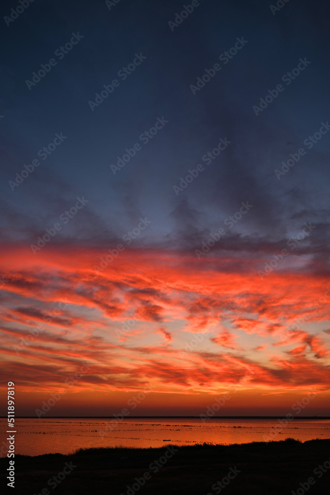 Obraz premium Powerful Dramatic Red Sunset Sky