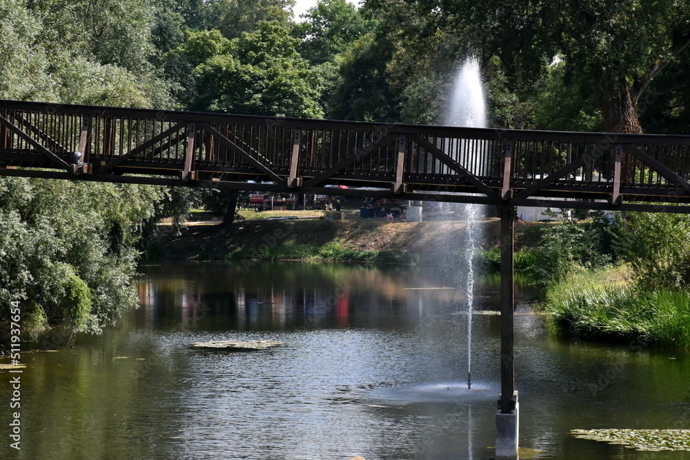 Springbrunnen in einem Rheinarm in Breisach Springbrunnen in einem Rheinarm in Breisach