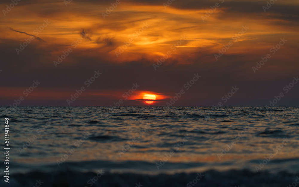 Obraz premium sunset over the sea