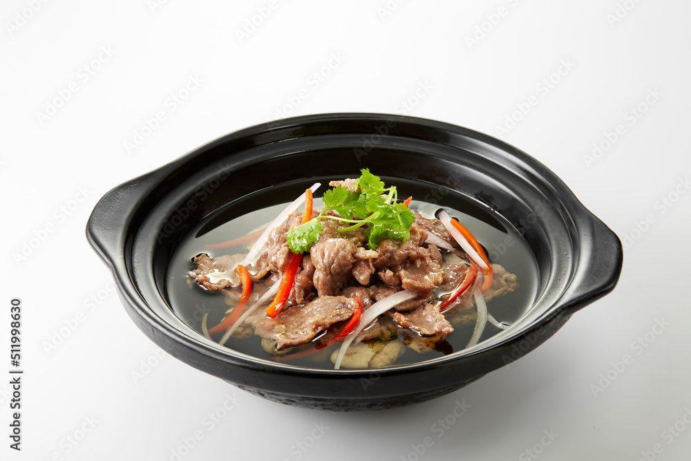 Delicious Chinese food, beef drenched in oil Delicious Chinese food, beef drenched in oil