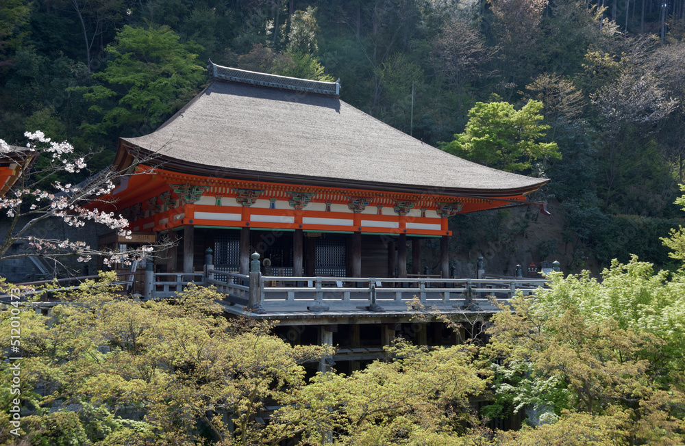 Fototapeta premium 春の清水寺 奥の院 京都市東山区
