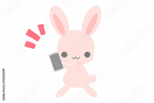 スマホを活用するイラスト　うさぎ ベクター