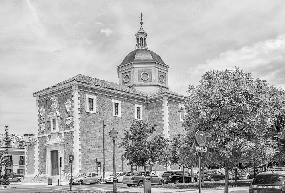 Church of the Virgen de las Angustias is a temple in the city of Aranjuez. Built in 1681. Black and white. Church of the Virgen de las Angustias is a temple in the city of Aranjuez. Built in 1681. Black and white.
